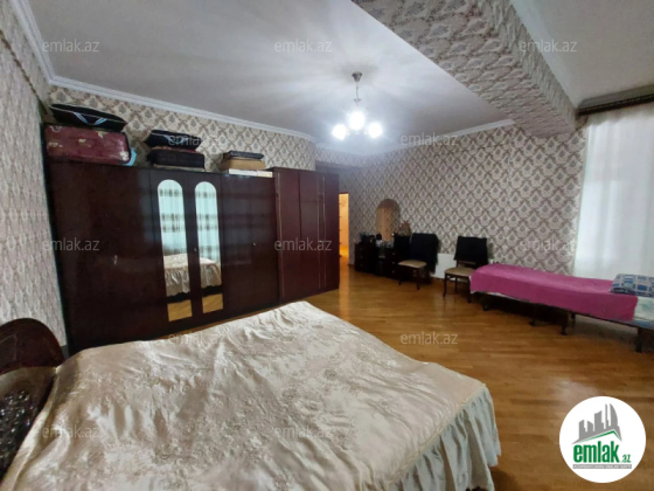 Satılır 3 otaqlı yeni tikili 130 m²
