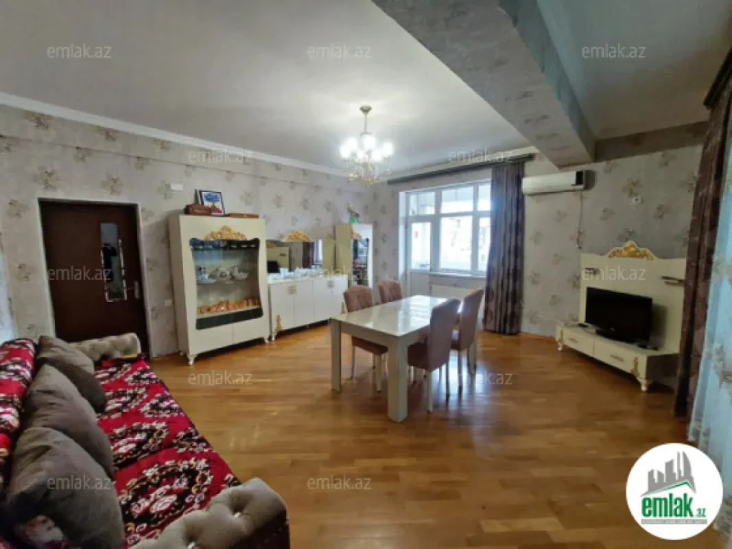 Satılır 3 otaqlı yeni tikili 130 m²