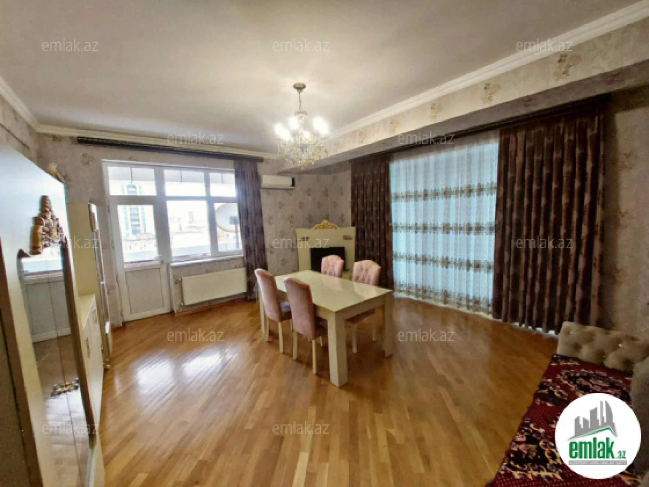 Satılır 3 otaqlı yeni tikili 130 m²
