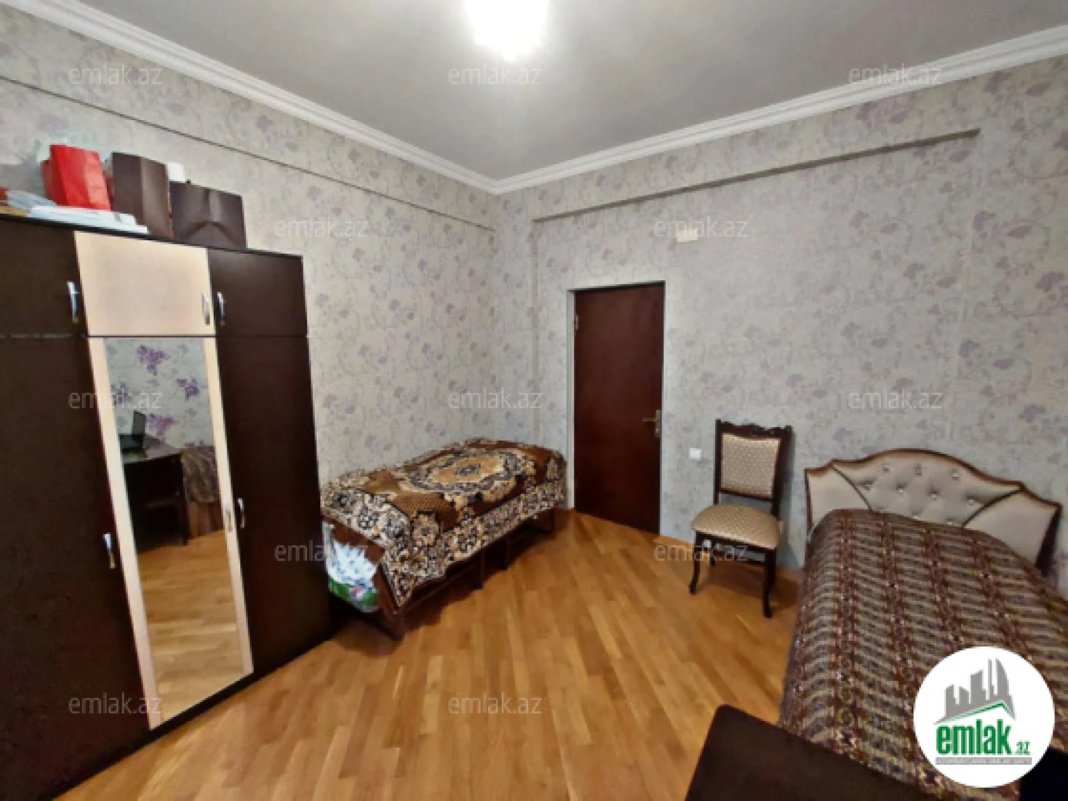 Satılır 3 otaqlı yeni tikili 130 m²