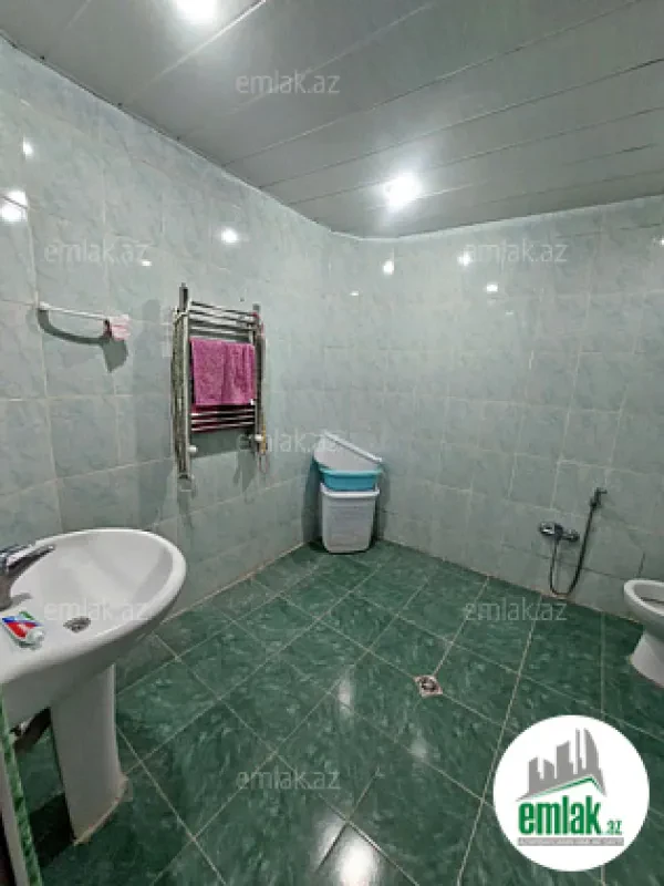 Satılır 3 otaqlı yeni tikili 130 m²