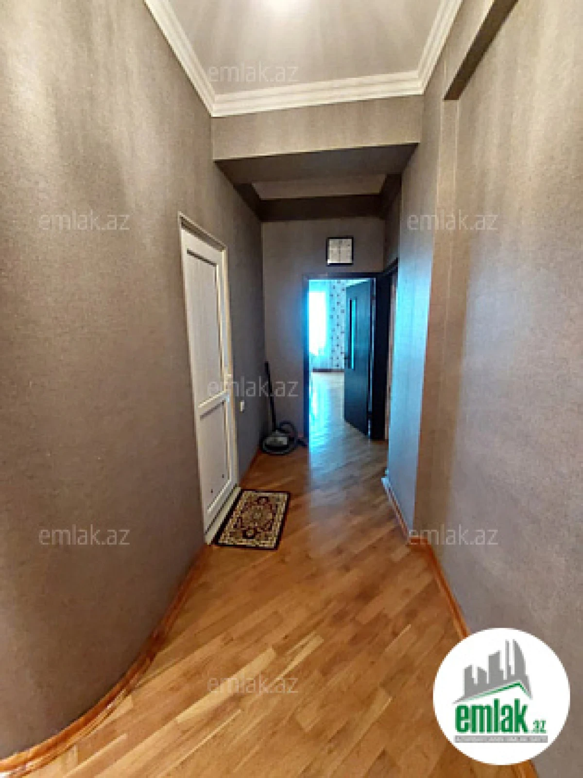 Satılır 3 otaqlı yeni tikili 130 m²