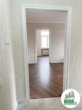 Satılır 2 otaqlı köhnə tikili 50 m²
