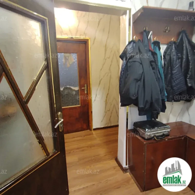 Satılır 3 otaqlı köhnə tikili 85 m²