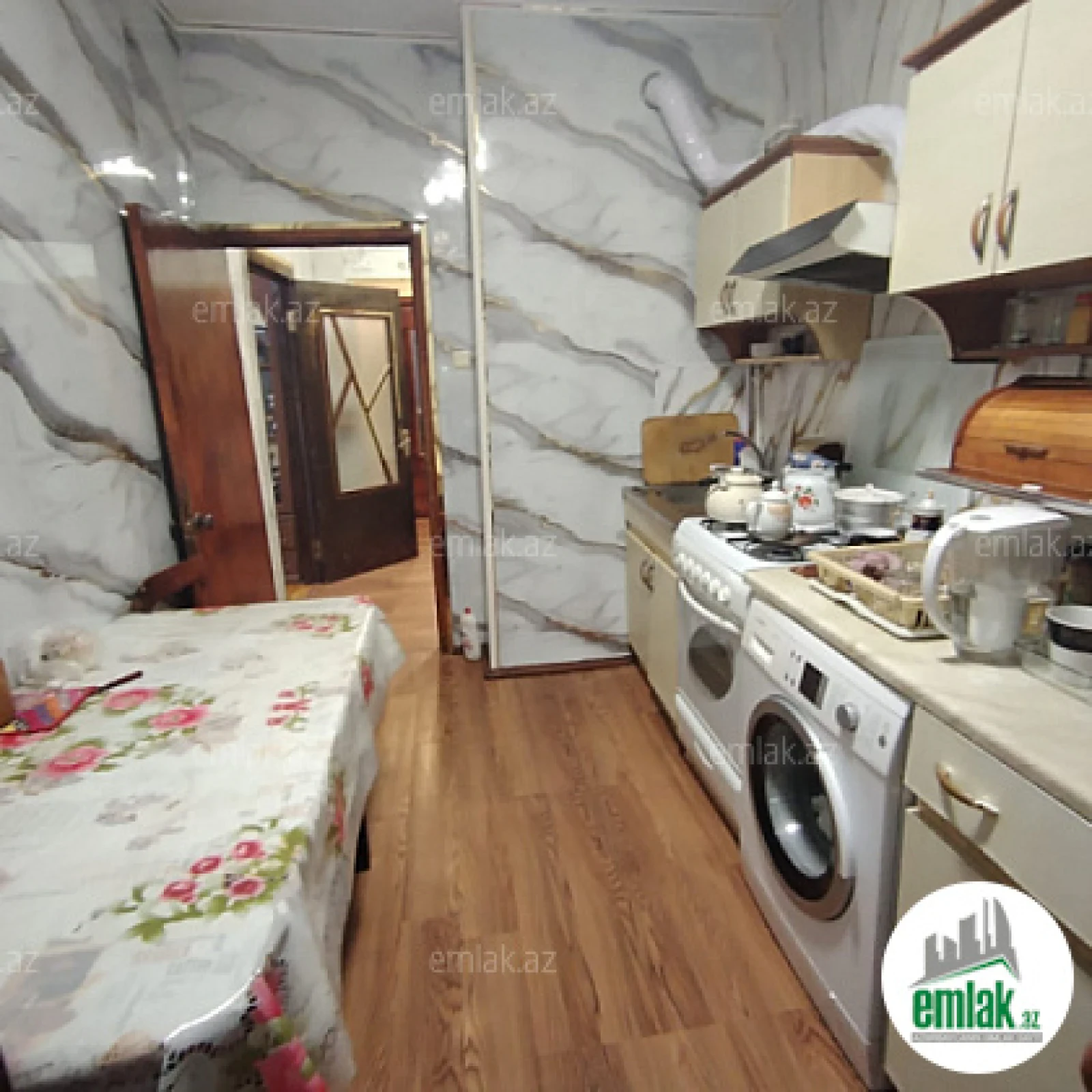 Satılır 3 otaqlı köhnə tikili 85 m²