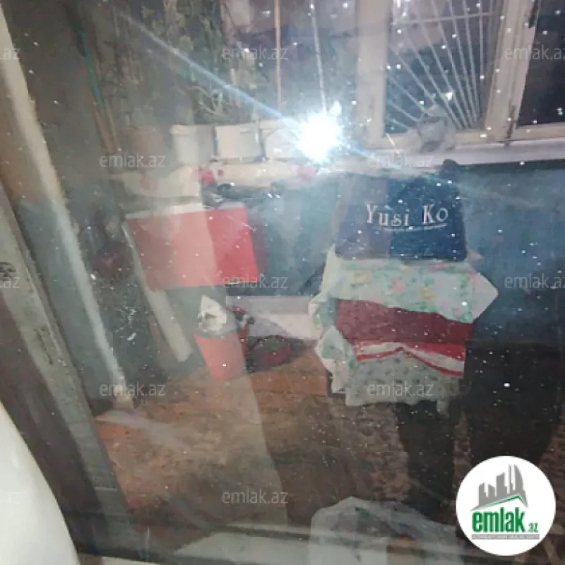 Satılır 3 otaqlı köhnə tikili 85 m²