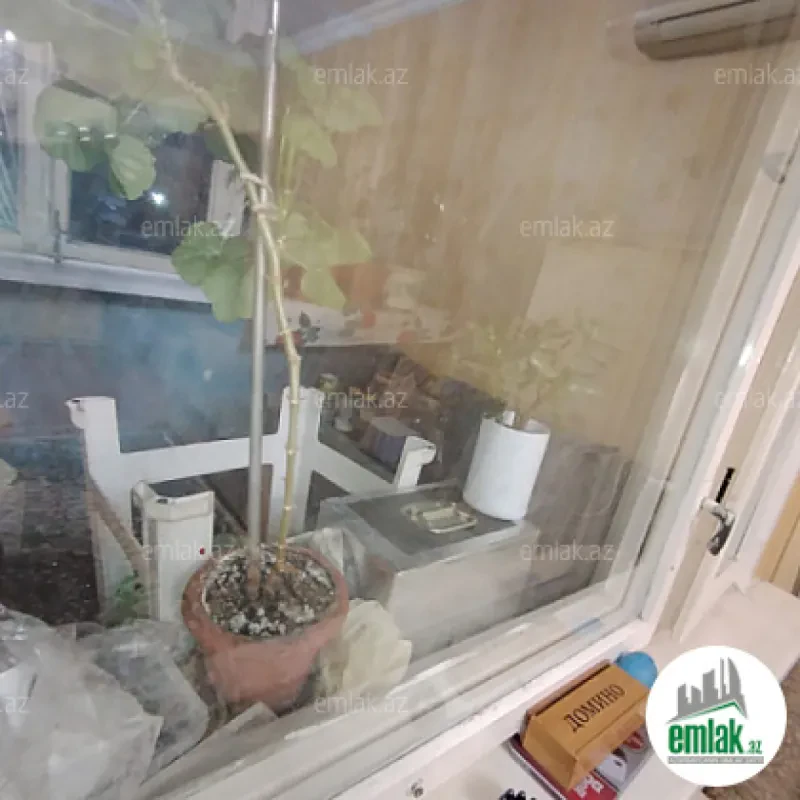Satılır 3 otaqlı köhnə tikili 85 m²