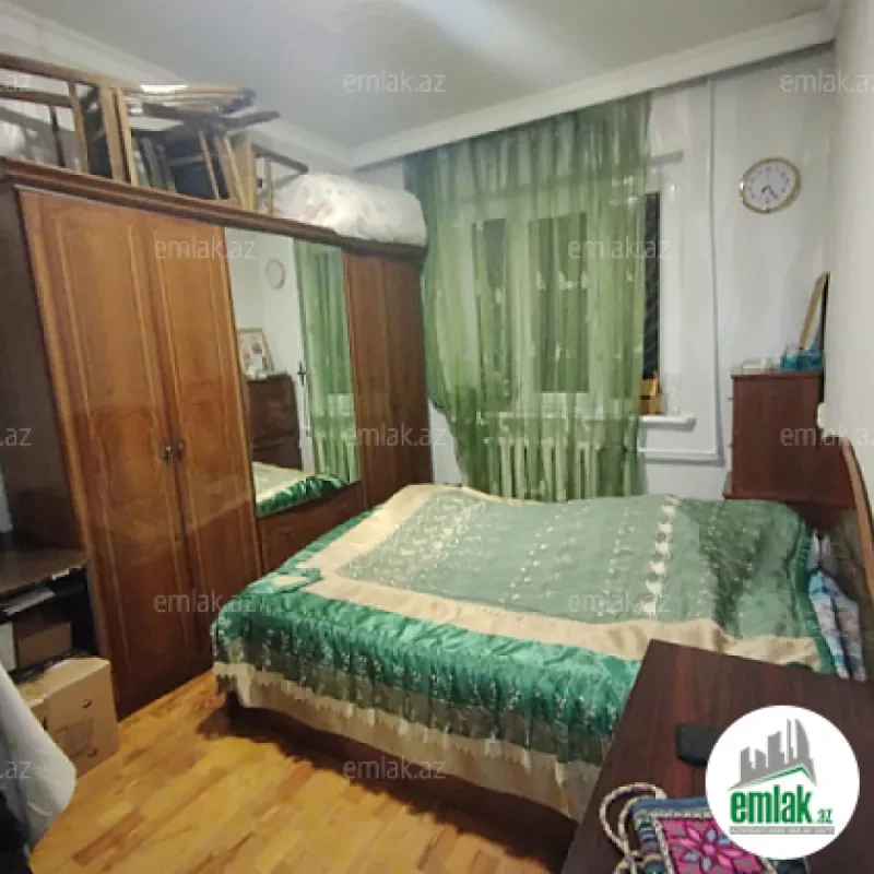 Satılır 3 otaqlı köhnə tikili 85 m²