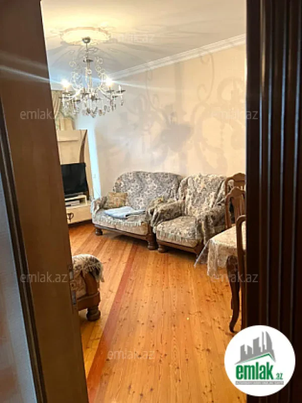 Satılır 3 otaqlı köhnə tikili 85 m²
