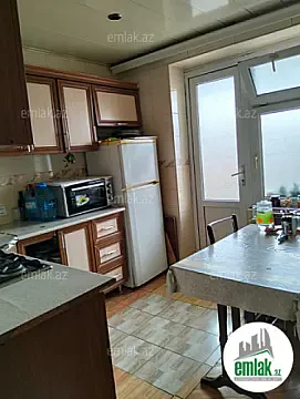 Satılır 3 otaqlı köhnə tikili 85 m²