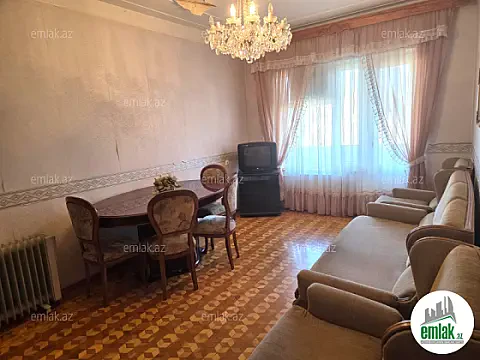 Satılır 4 otaqlı köhnə tikili 110 m² — Bakı 4 otaq 110.00 m²