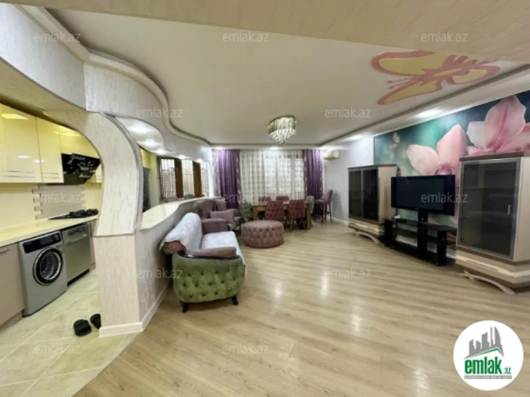 Satılır 3 otaqlı yeni tikili 135 m²