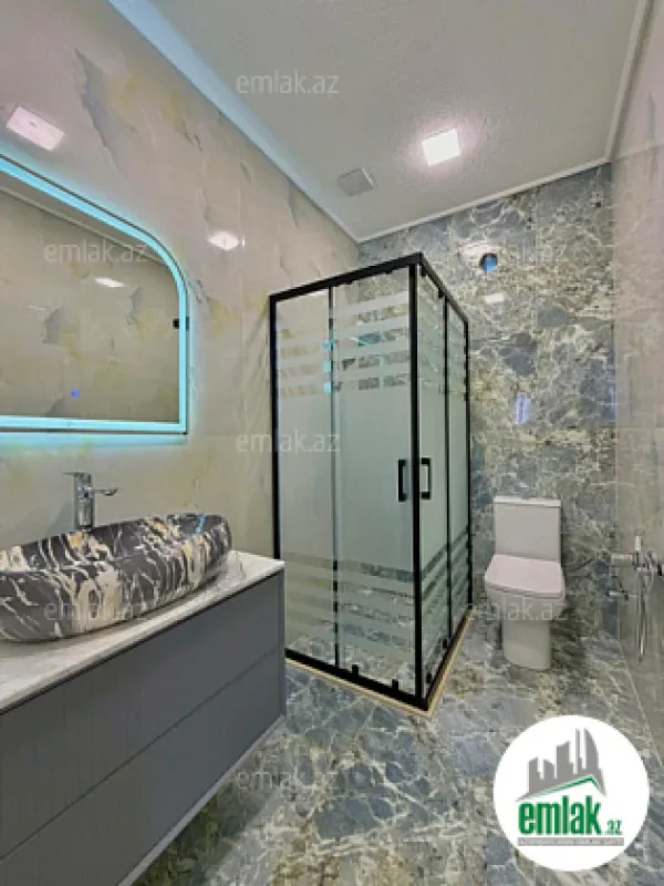 Satılır 4 otaqlı mənzil 150 m²