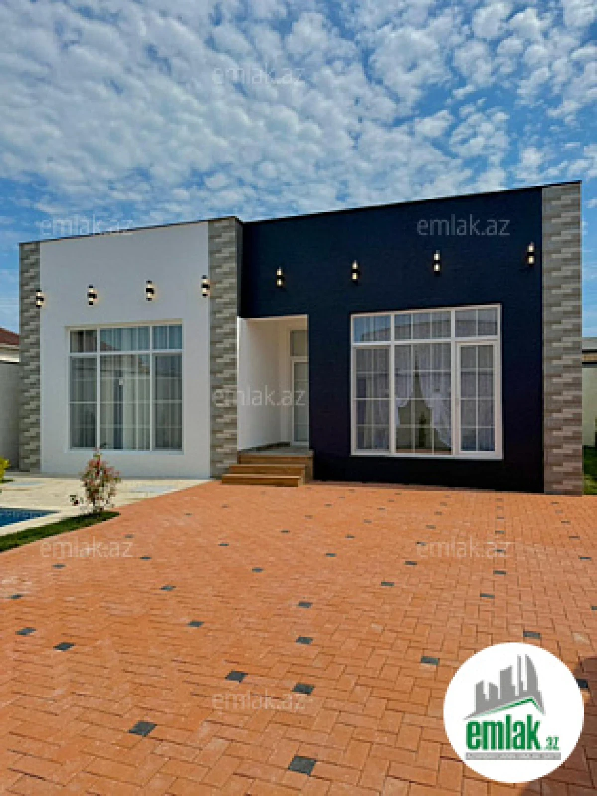 Satılır 4 otaqlı mənzil 150 m²