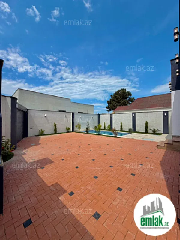 Satılır 4 otaqlı mənzil 150 m²