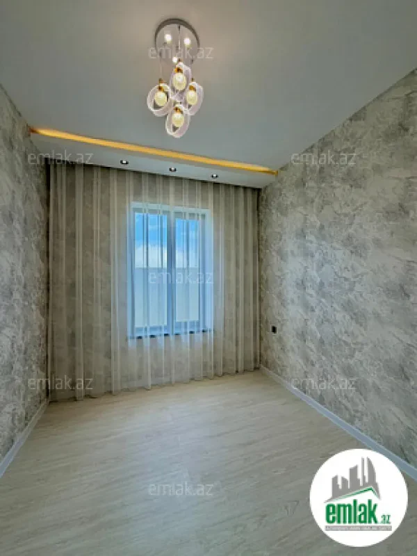 Satılır 4 otaqlı mənzil 130 m²