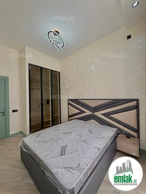 Satılır 4 otaqlı mənzil 150 m²