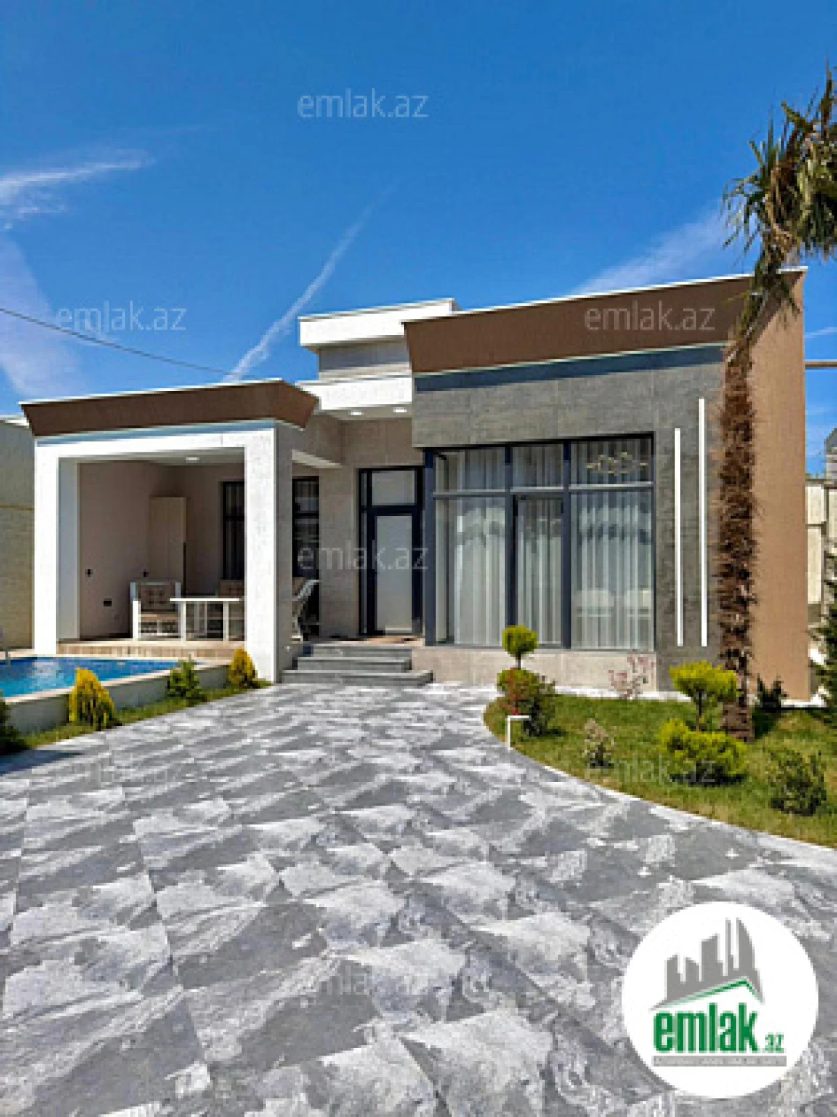 Satılır 4 otaqlı mənzil 150 m²