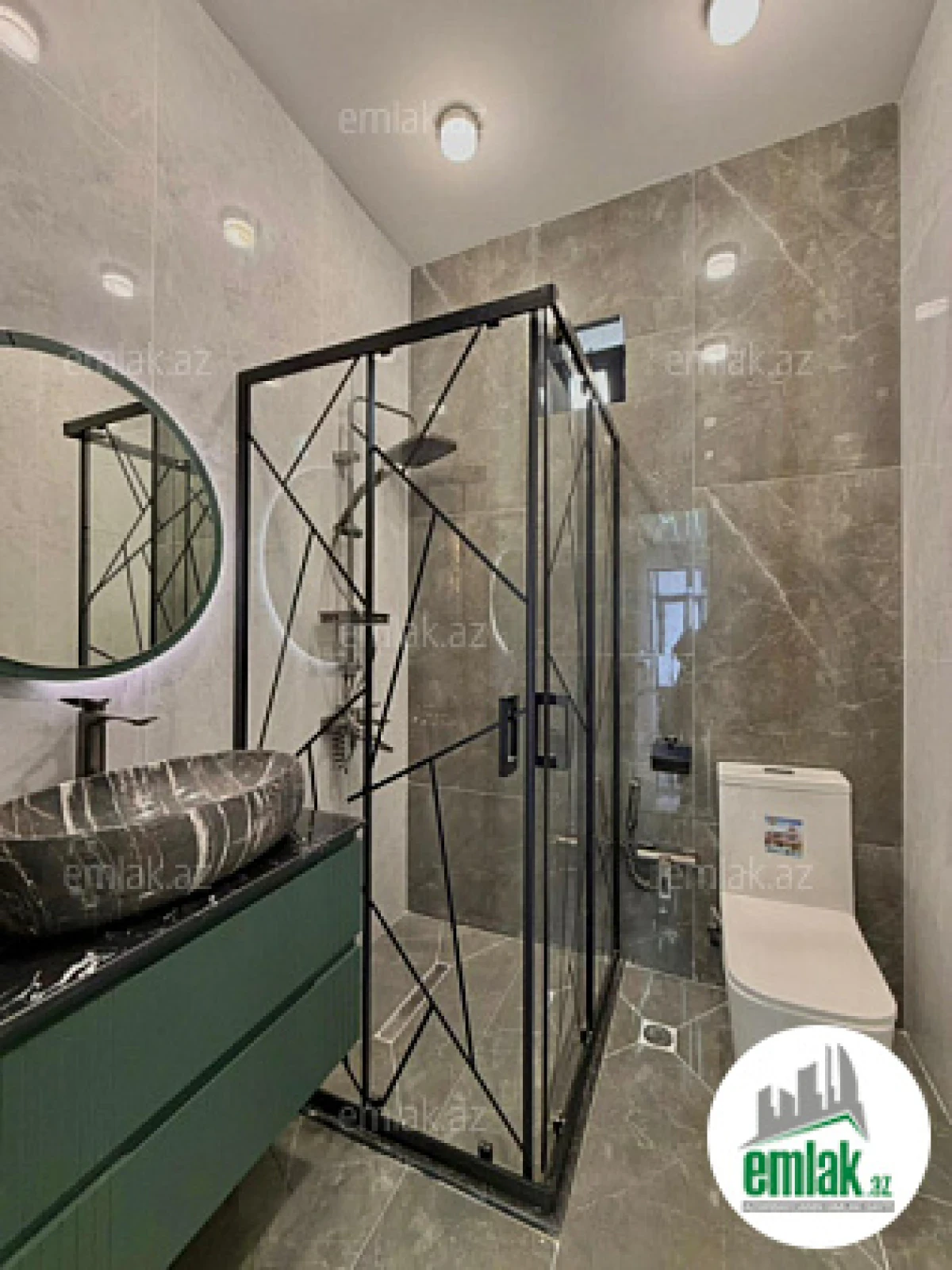 Satılır 4 otaqlı mənzil 150 m²