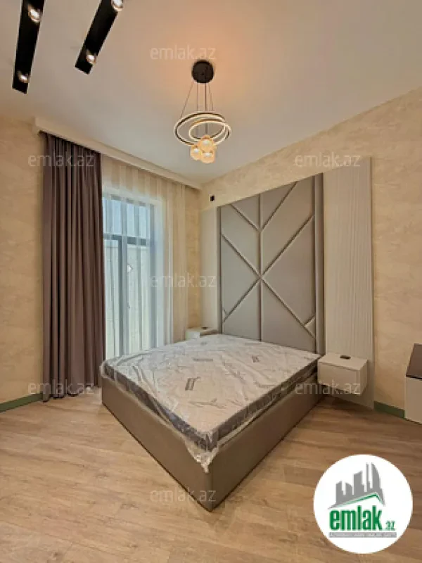 Satılır 4 otaqlı mənzil 150 m²