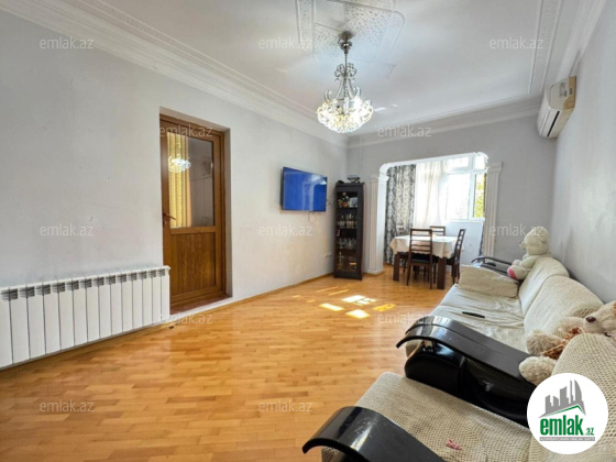 Satılır 4 otaqlı köhnə tikili 112 m² — Bakı 4 otaq 112.00 m²