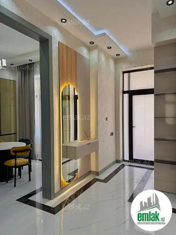 Satılır 4 otaqlı mənzil 175 m²