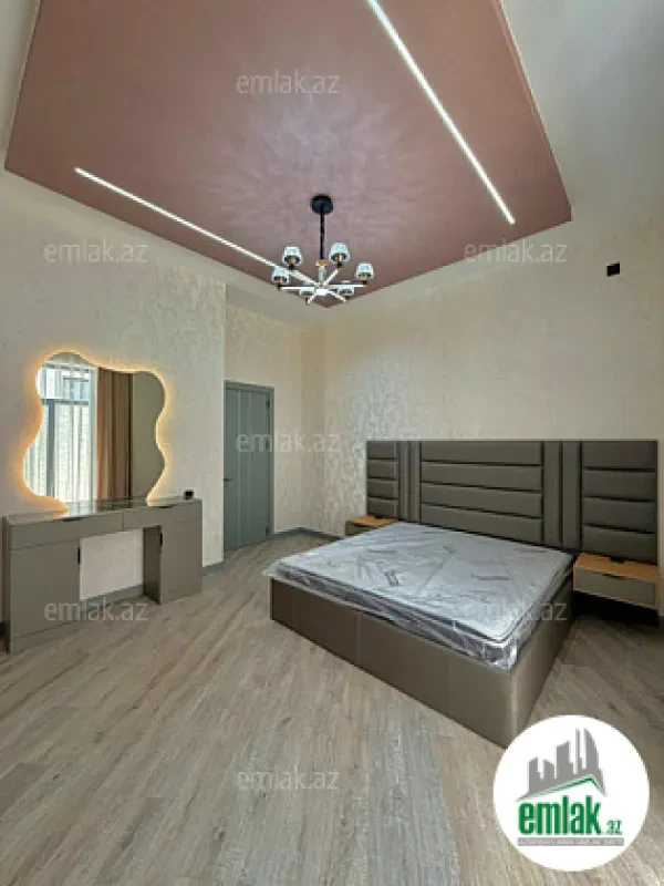 Satılır 4 otaqlı mənzil 175 m²