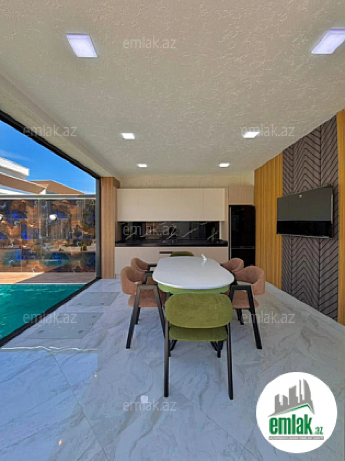 Satılır 4 otaqlı mənzil 175 m²