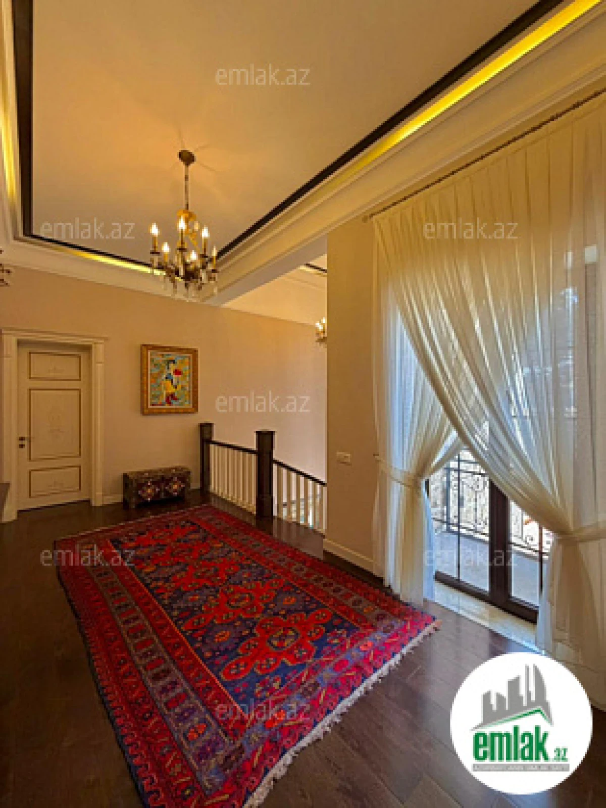 Satılır 5 otaqlı mənzil 420 m²