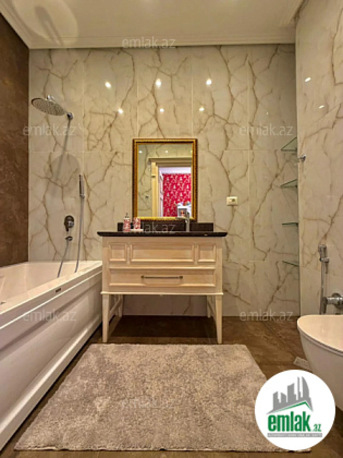 Satılır 5 otaqlı mənzil 420 m²