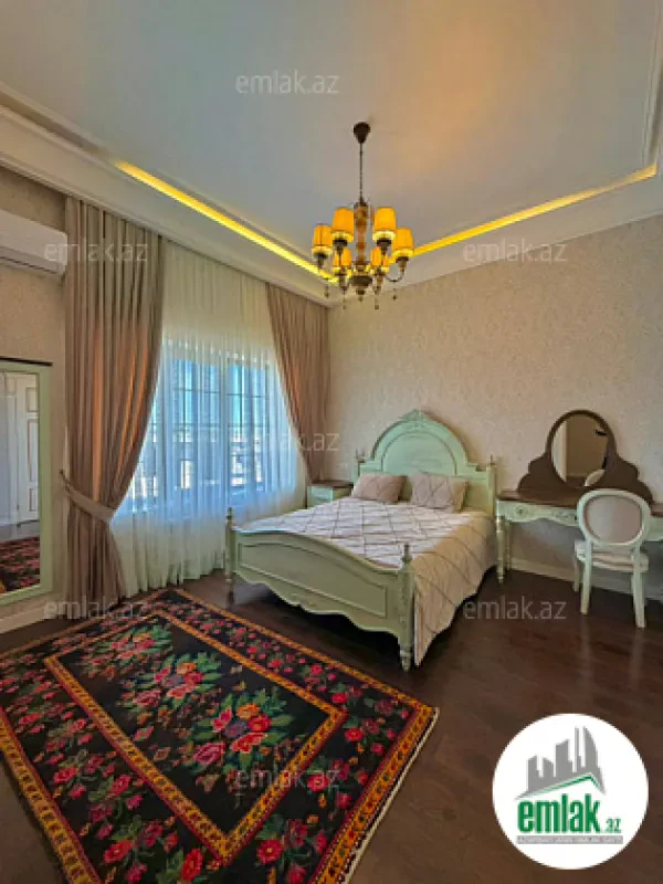 Satılır 5 otaqlı mənzil 420 m²