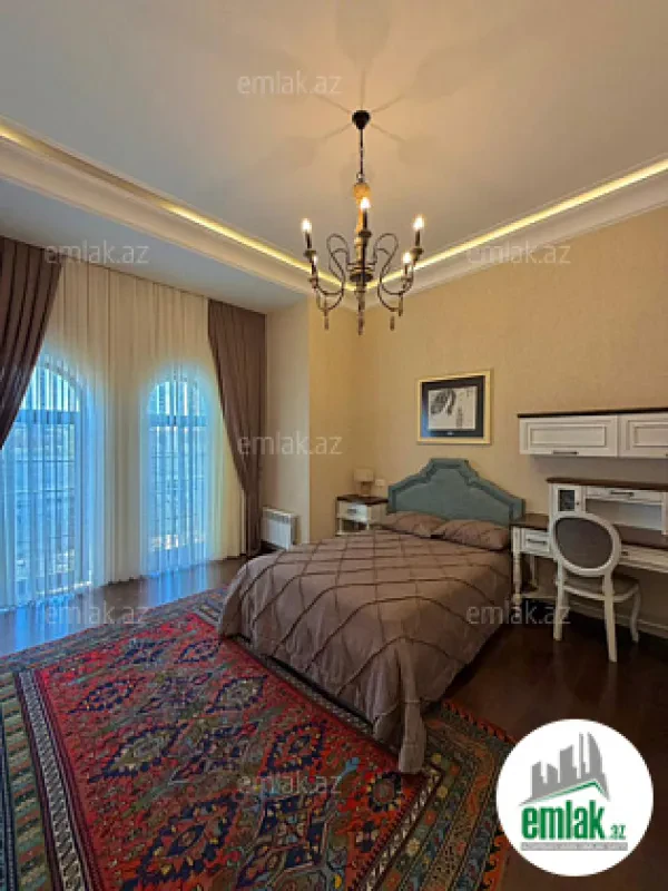 Satılır 5 otaqlı mənzil 420 m²