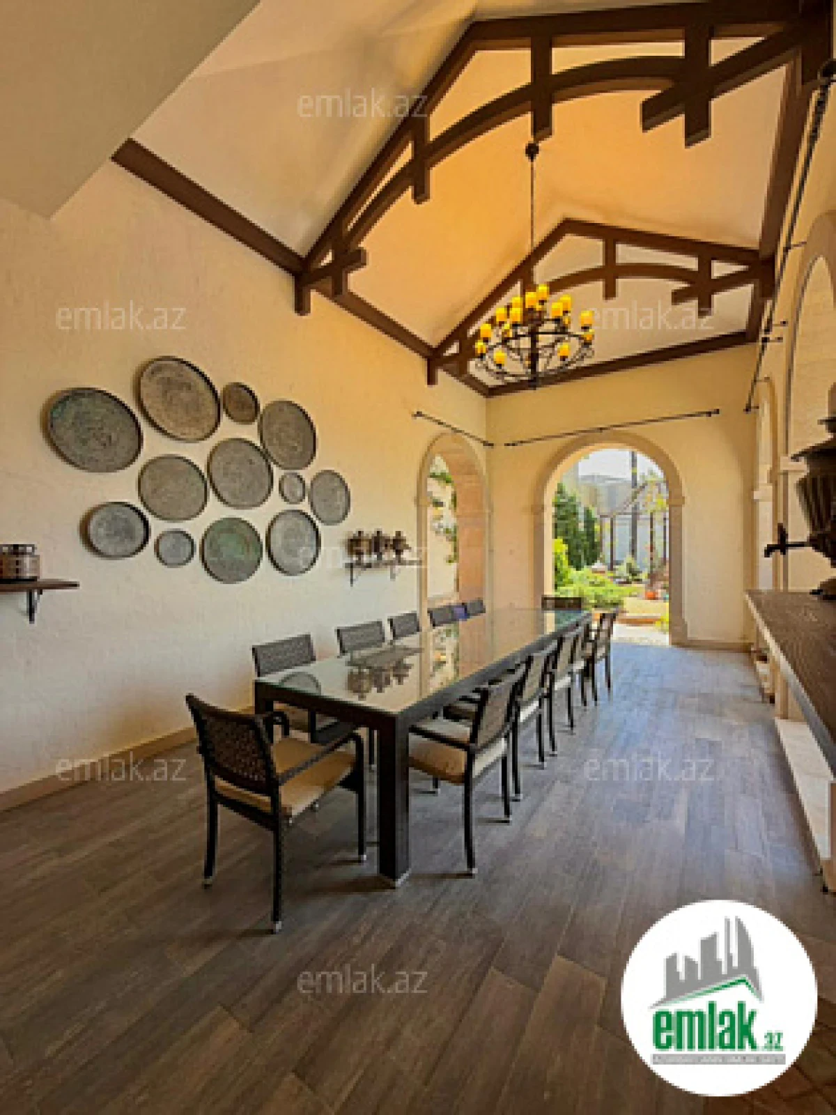 Satılır 5 otaqlı mənzil 420 m²