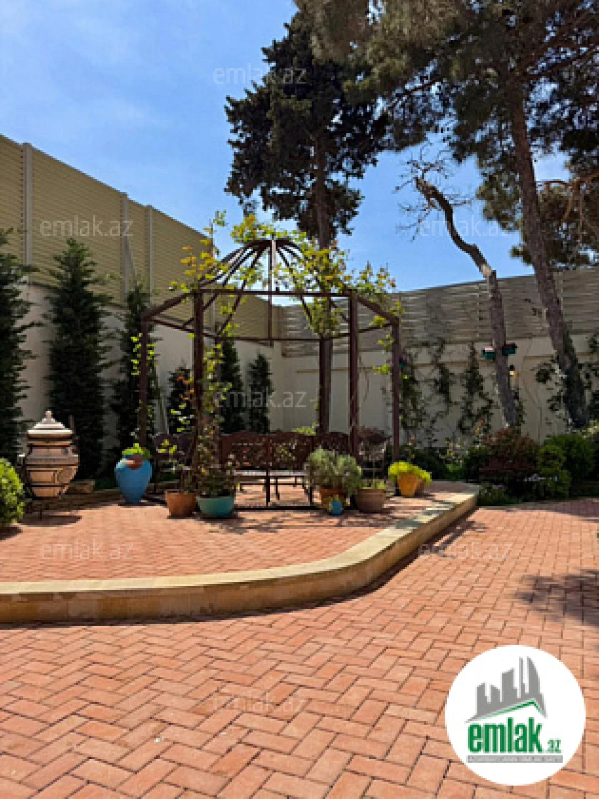 Satılır 5 otaqlı mənzil 420 m²