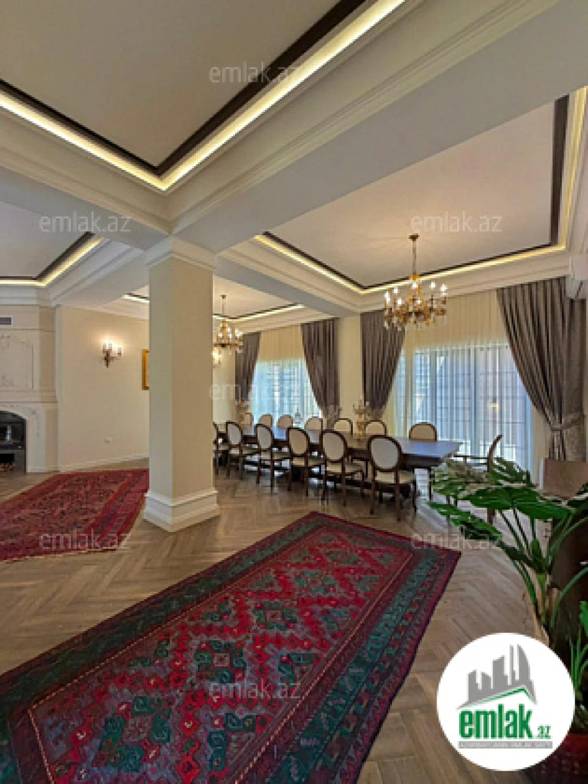 Satılır 5 otaqlı mənzil 420 m²