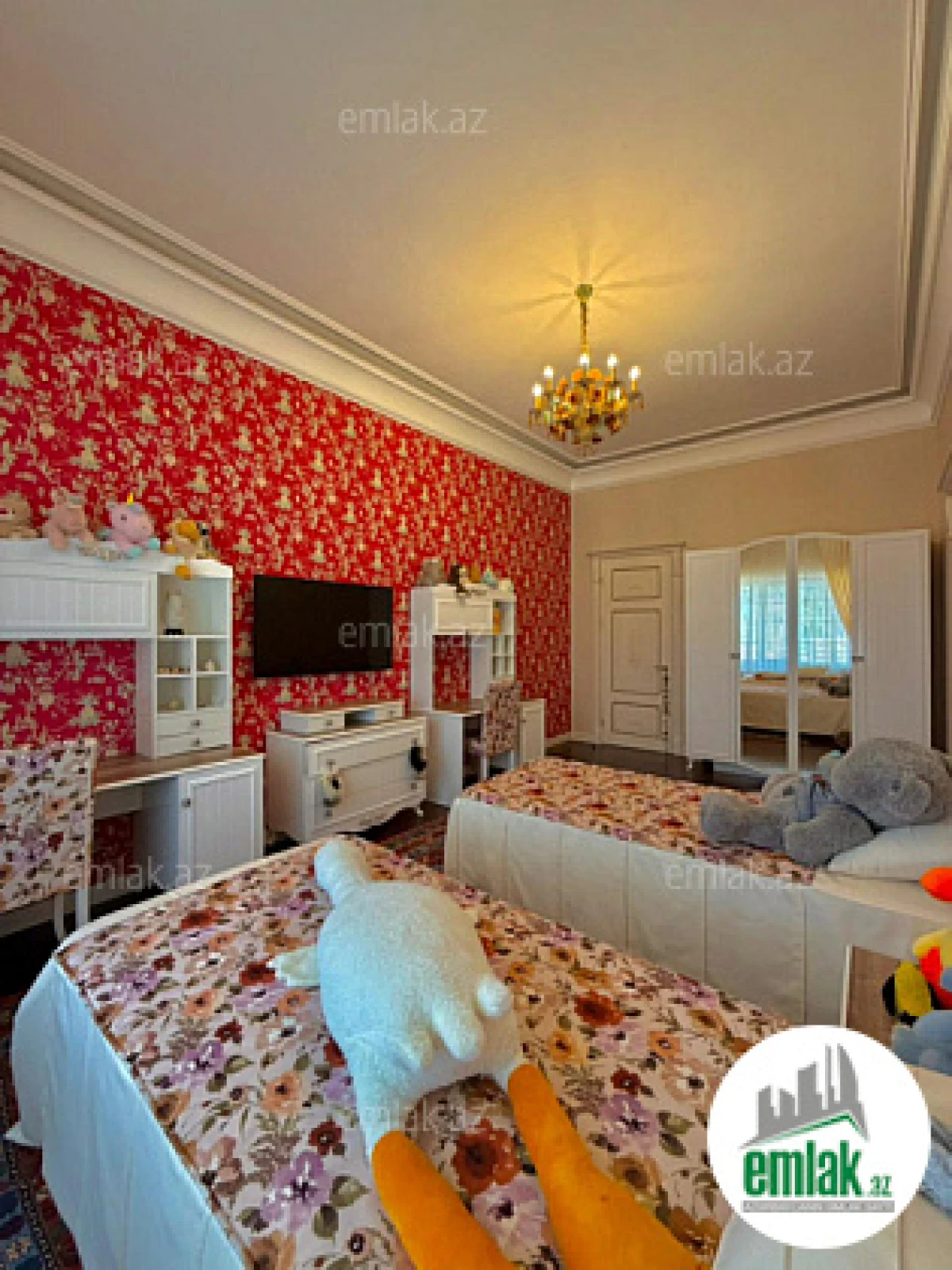 Satılır 5 otaqlı mənzil 420 m²
