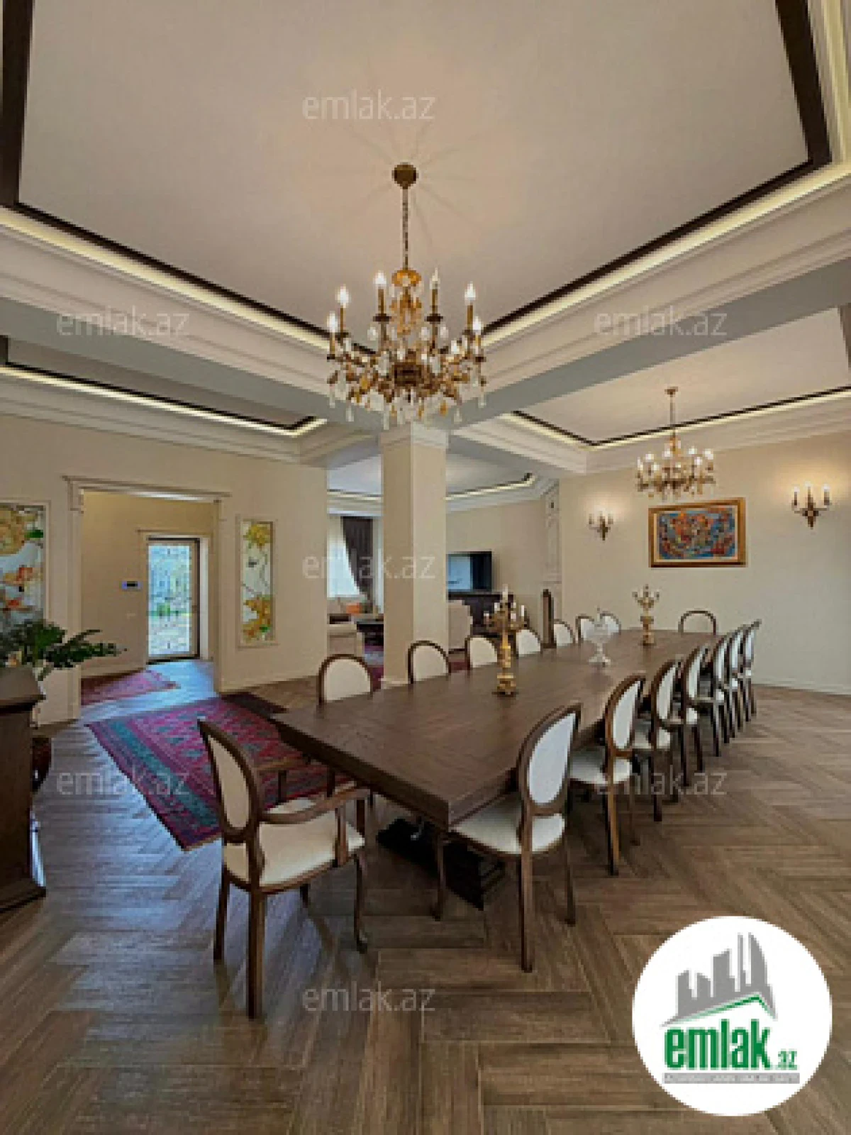 Satılır 5 otaqlı mənzil 420 m²