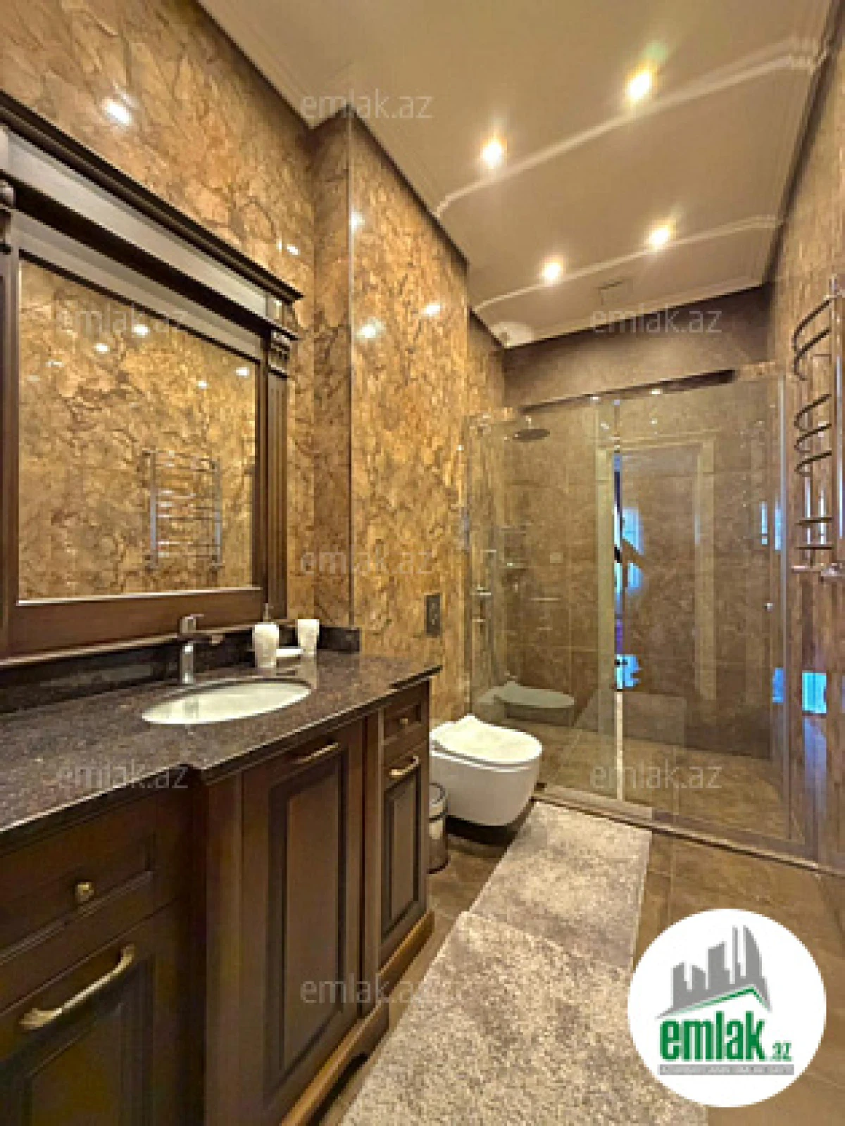 Satılır 5 otaqlı mənzil 420 m²