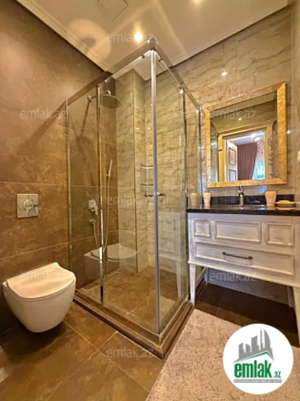 Satılır 5 otaqlı mənzil 420 m²