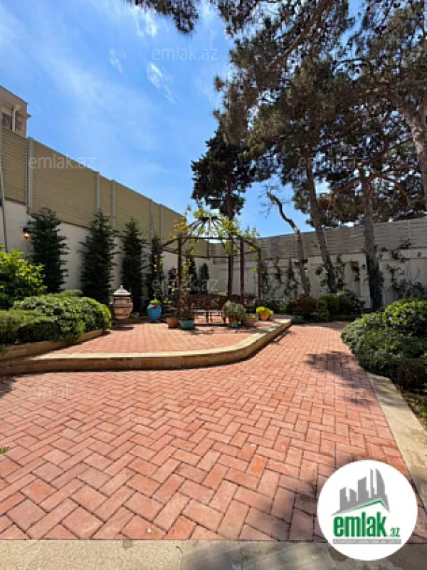Satılır 5 otaqlı mənzil 420 m²