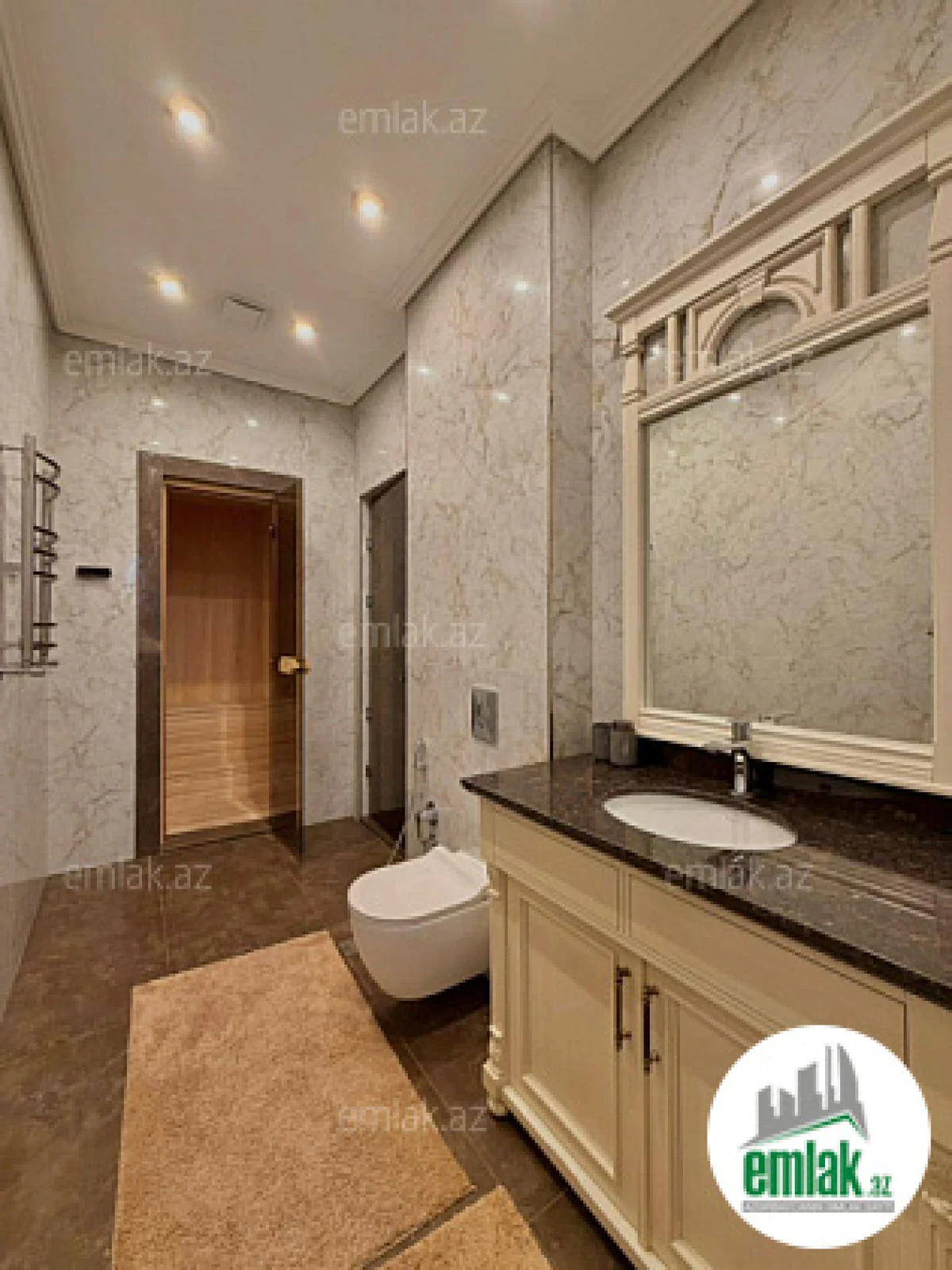 Satılır 5 otaqlı mənzil 420 m²