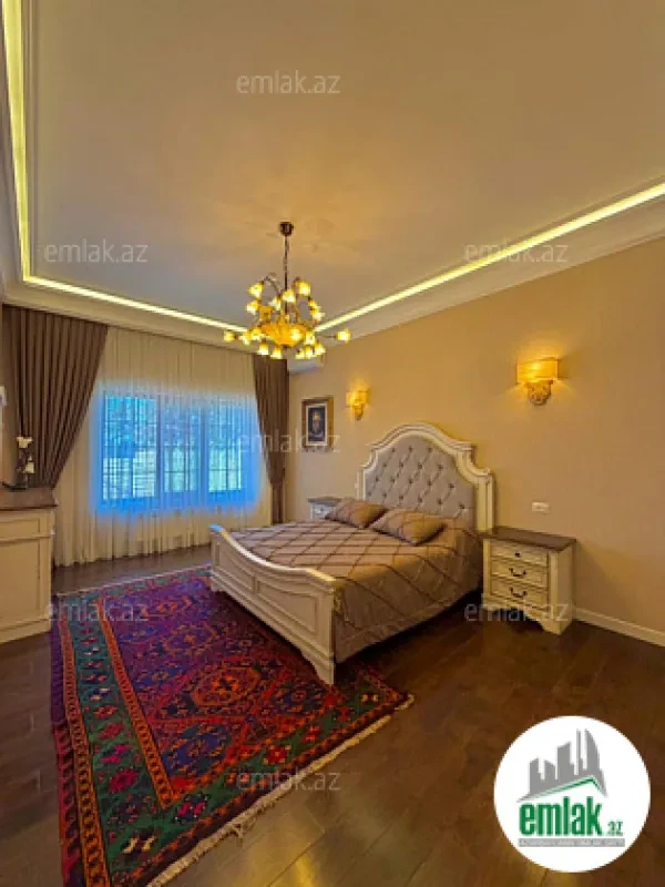 Satılır 5 otaqlı mənzil 420 m²