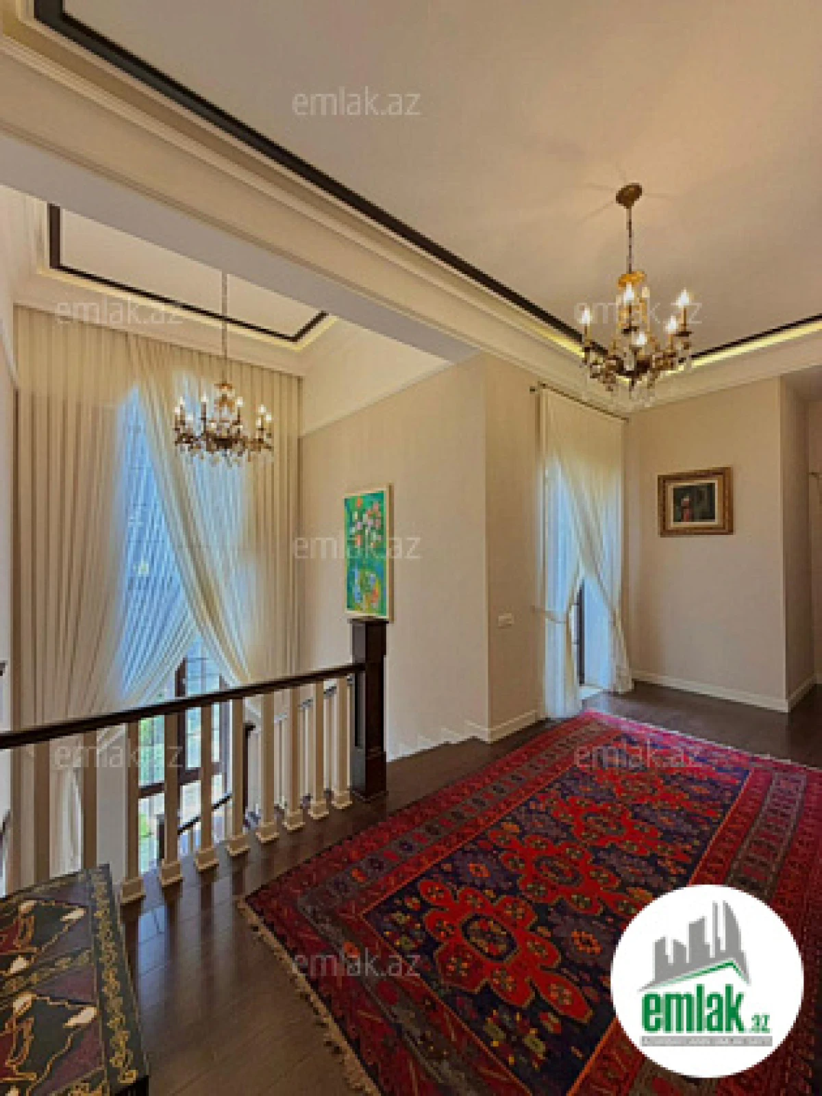 Satılır 5 otaqlı mənzil 420 m²