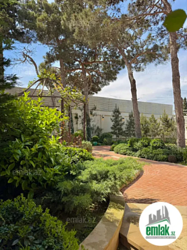 Satılır 5 otaqlı mənzil 420 m²
