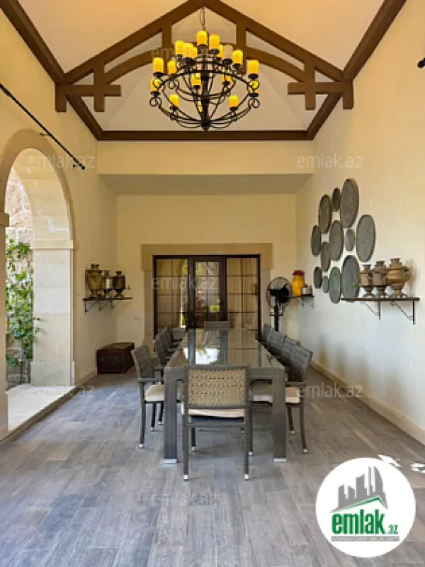 Satılır 5 otaqlı mənzil 420 m²