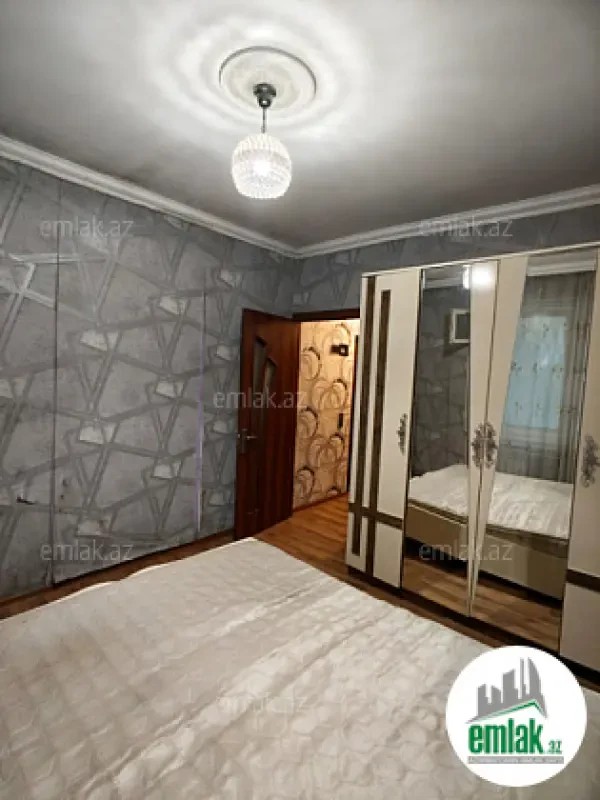 Satılır 3 otaqlı köhnə tikili 60 m²