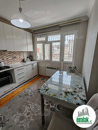Satılır 2 otaqlı köhnə tikili 60 m²