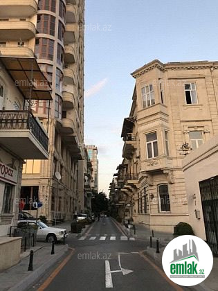 Satılır 3 otaqlı köhnə tikili 95 m² — Bakı 3 otaq 95.00 m²