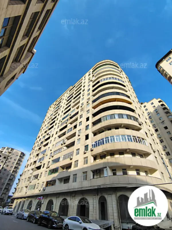 Satılır 4 otaqlı yeni tikili 185 m²