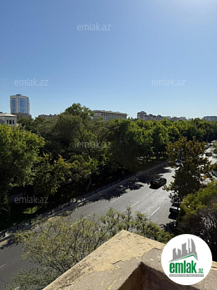 Satılır 3 otaqlı köhnə tikili 70 m² — Bakı 3 otaq 70.00 m²